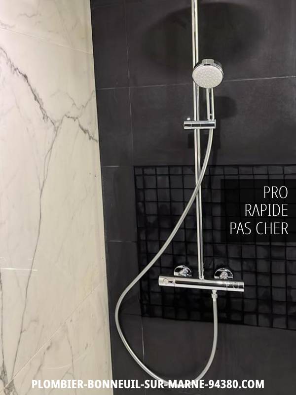 exemple travail de plomberie sur une douche